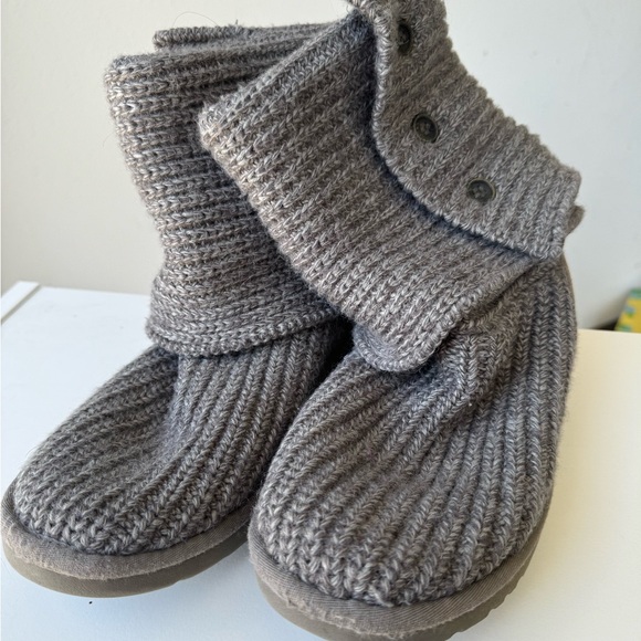UGG women’s classic cardy boots - Picture 1 of 5